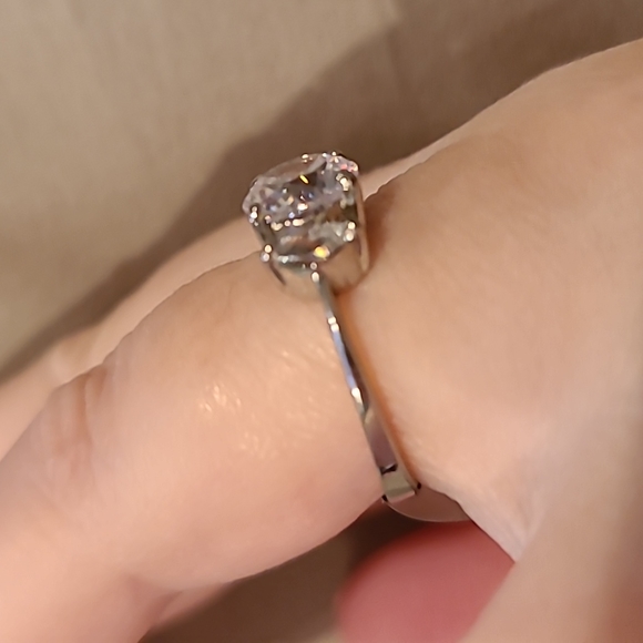 Cubic zirconia 3 stone stainless steel ring - Picture 3 of 8